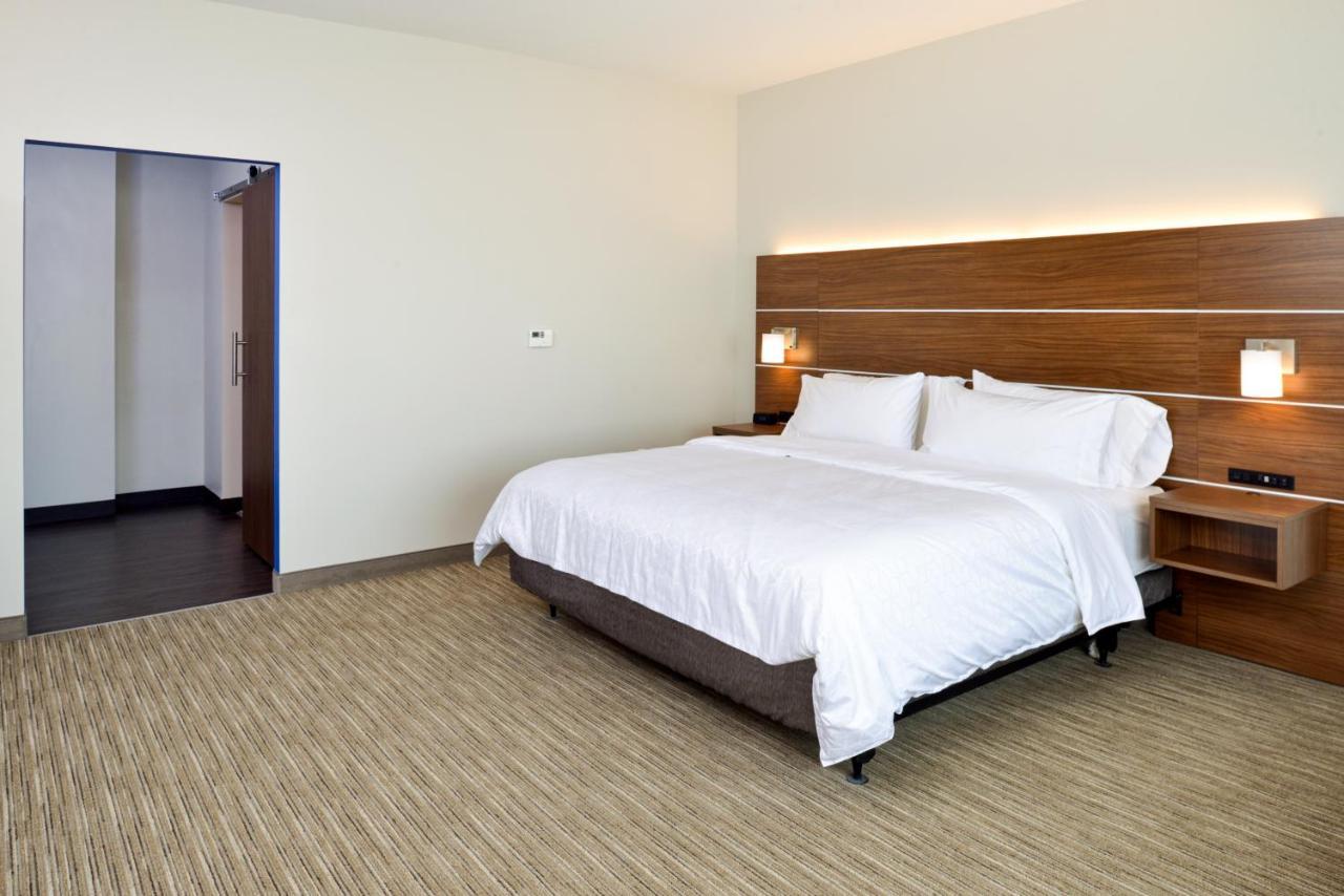 Holiday Inn Express & Suites - Elko By Ihg Exteriör bild
