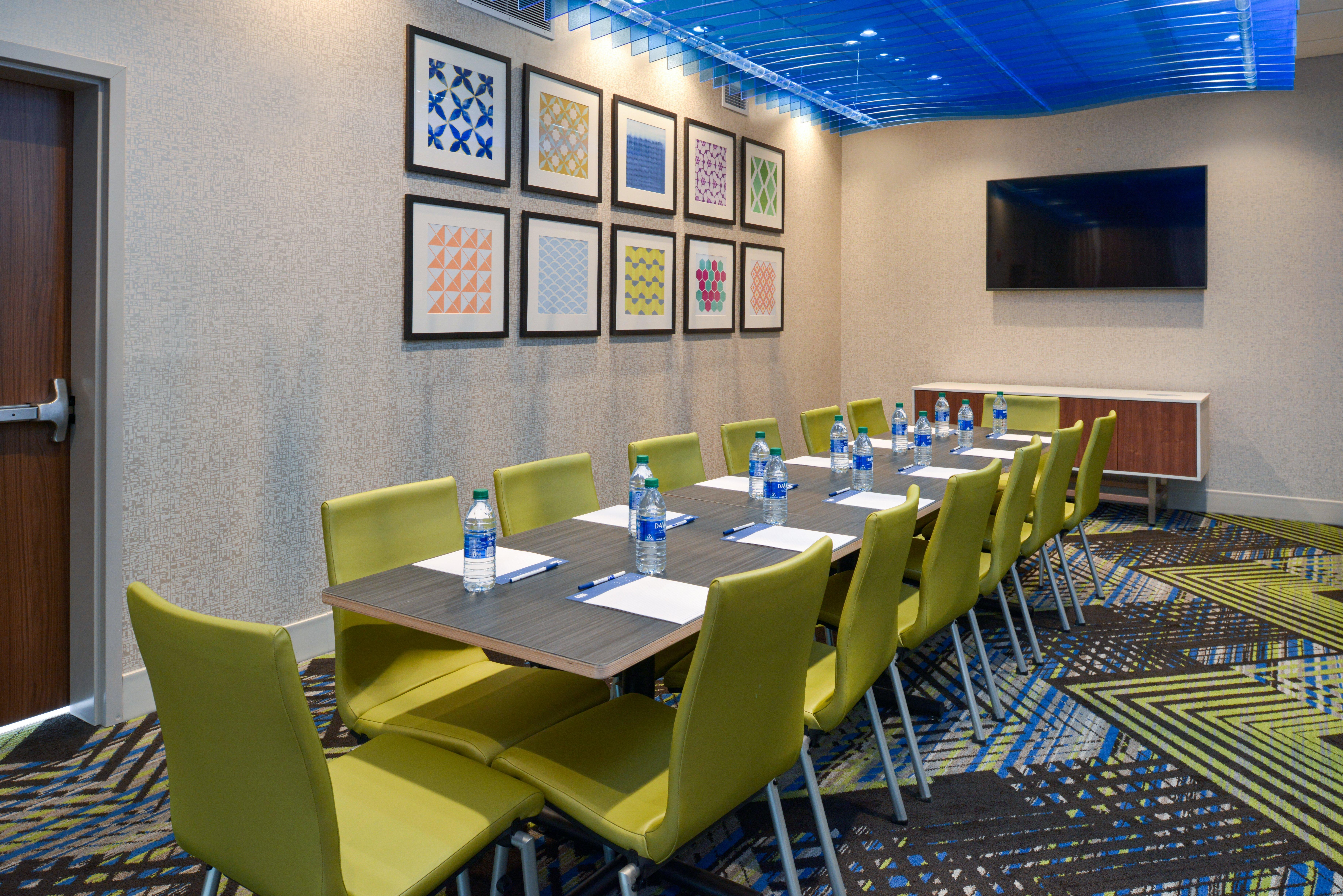 Holiday Inn Express & Suites - Elko By Ihg Exteriör bild